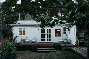 Lola Cottage